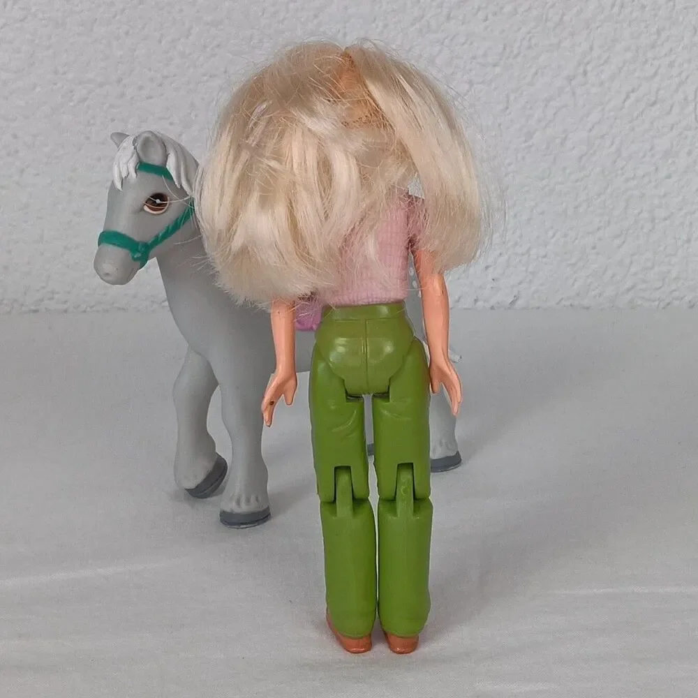 Fisher-Price Loving Family Dollhouse Blonde Mother Grey Pony White Mane Saddle